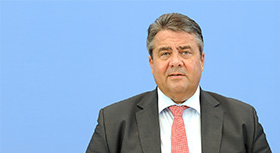 Sigmar Gabriel, Federal Minister for Economic Affairs making a statement during the Federal Press Conference on 30 August 2016.