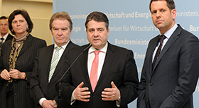 Bundesminister Sigmar Gabriel mit den Energieministern der Länder