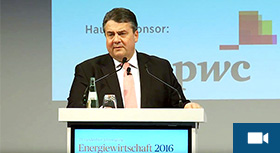 Bundeswirtschaftsminister Sigmar Gabriel hält eine Rede auf der 23. Handelsblatt-Jahrestagung „Energiewirtschaft 2016“ in Berlin