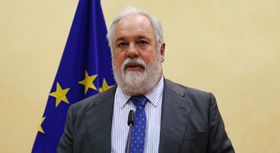 Miguel Arias Cañete, EU-Kommissar für Klimaschutz und Energie, bei der Veröffentlichung des zweiten Lageberichts zur Energieunion