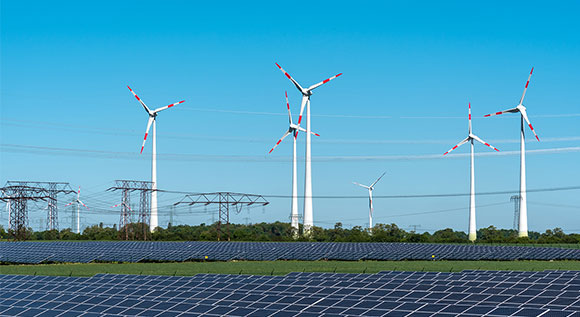 Jede dritte Kilowattstunde in Deutschland stammt mittlerweile aus erneuerbaren Energien.