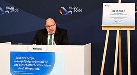 Bundeswirtschaftsminister Altmaier am Podest